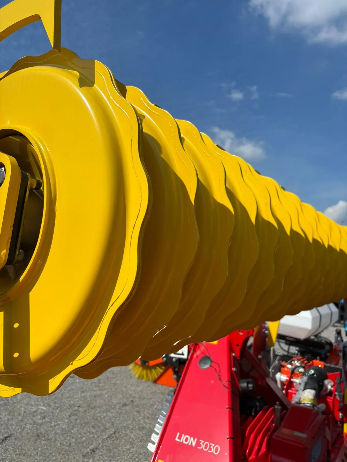 Agregat uprawowo-siewny PÖTTINGER LION 3030 + VITASEM M 3000 DD | zdjęcie 8 z 9 | POT-LION3030-VITASEM3000DD | Motofarma.pl