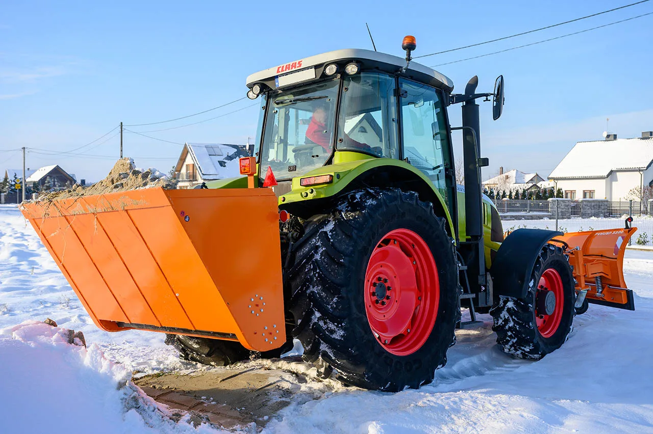 Posypywarka piasku i soli Volant 1,0 m³ – komunalna, 2000 mm