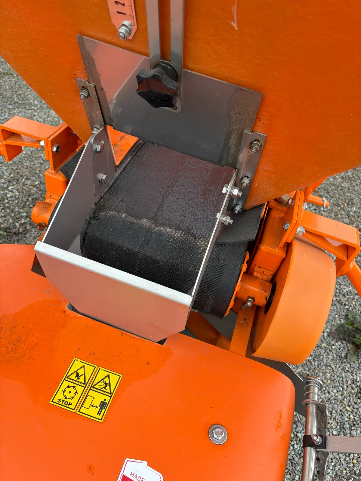 Posypywarka komunalna Motyl 400L do soli i piasku przystawka komunalna - Metal-Technik | zdjęcie 7 z 10 | WC-9248 | Motofarma.pl