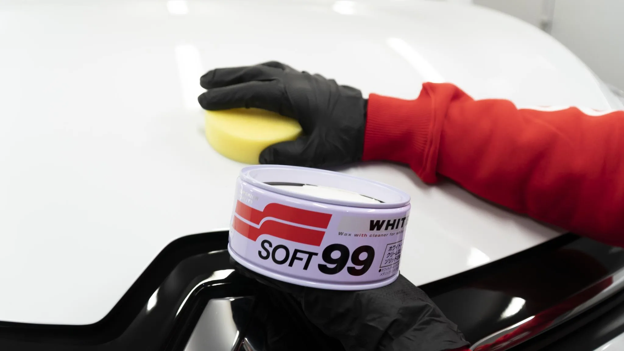 SOFT99 WHITE SOFT WAX WOSK DO JASNYCH LAKIERÓW 350G +Rain Drop+ mikrofibra A01620