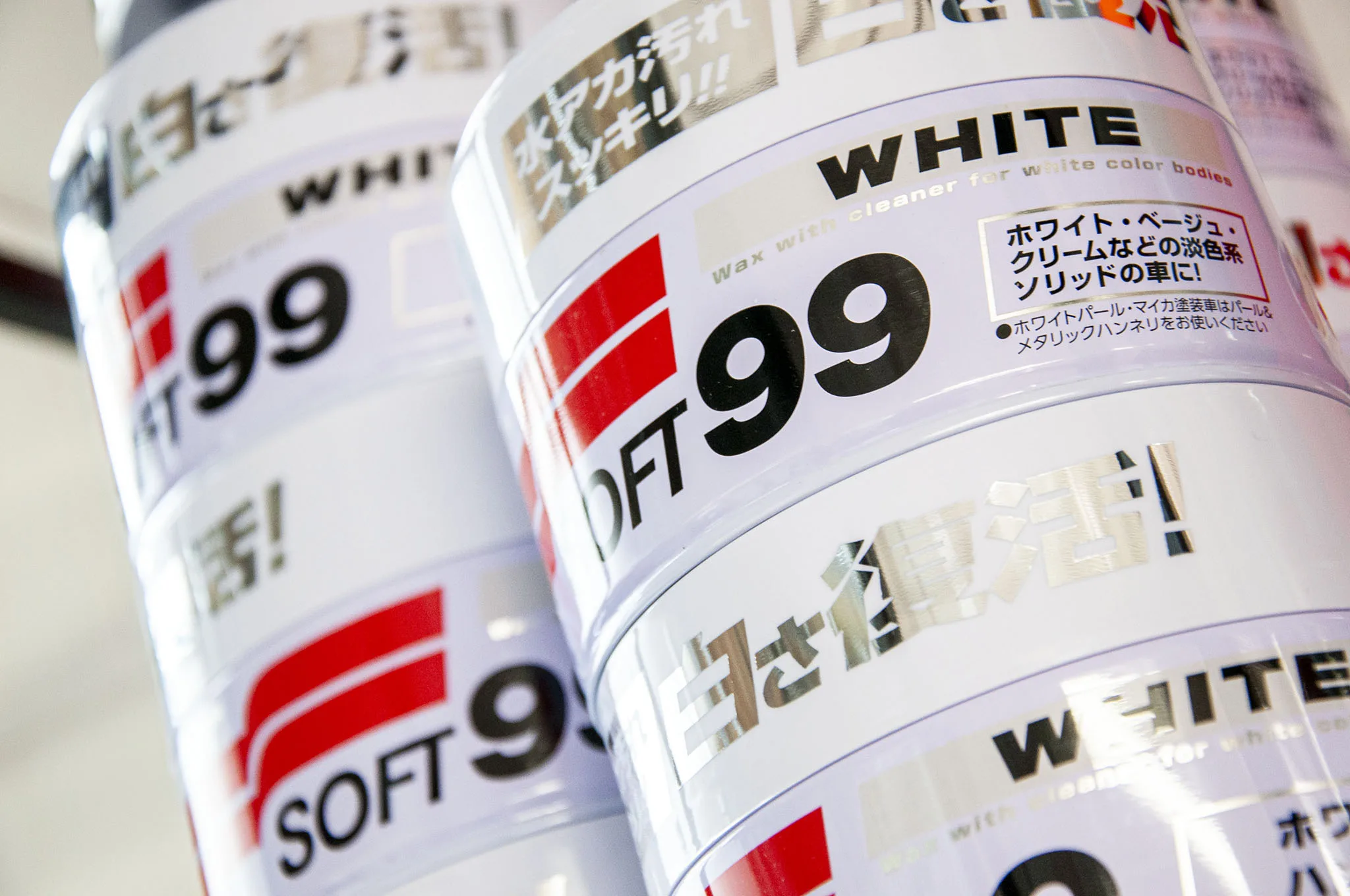 SOFT99 WHITE SOFT WAX WOSK DO JASNYCH LAKIERÓW 350G +Rain Drop+ mikrofibra A01620 | zdjęcie 3 z 9 | F7AC8B_A01620_47396 | Motofarma.pl